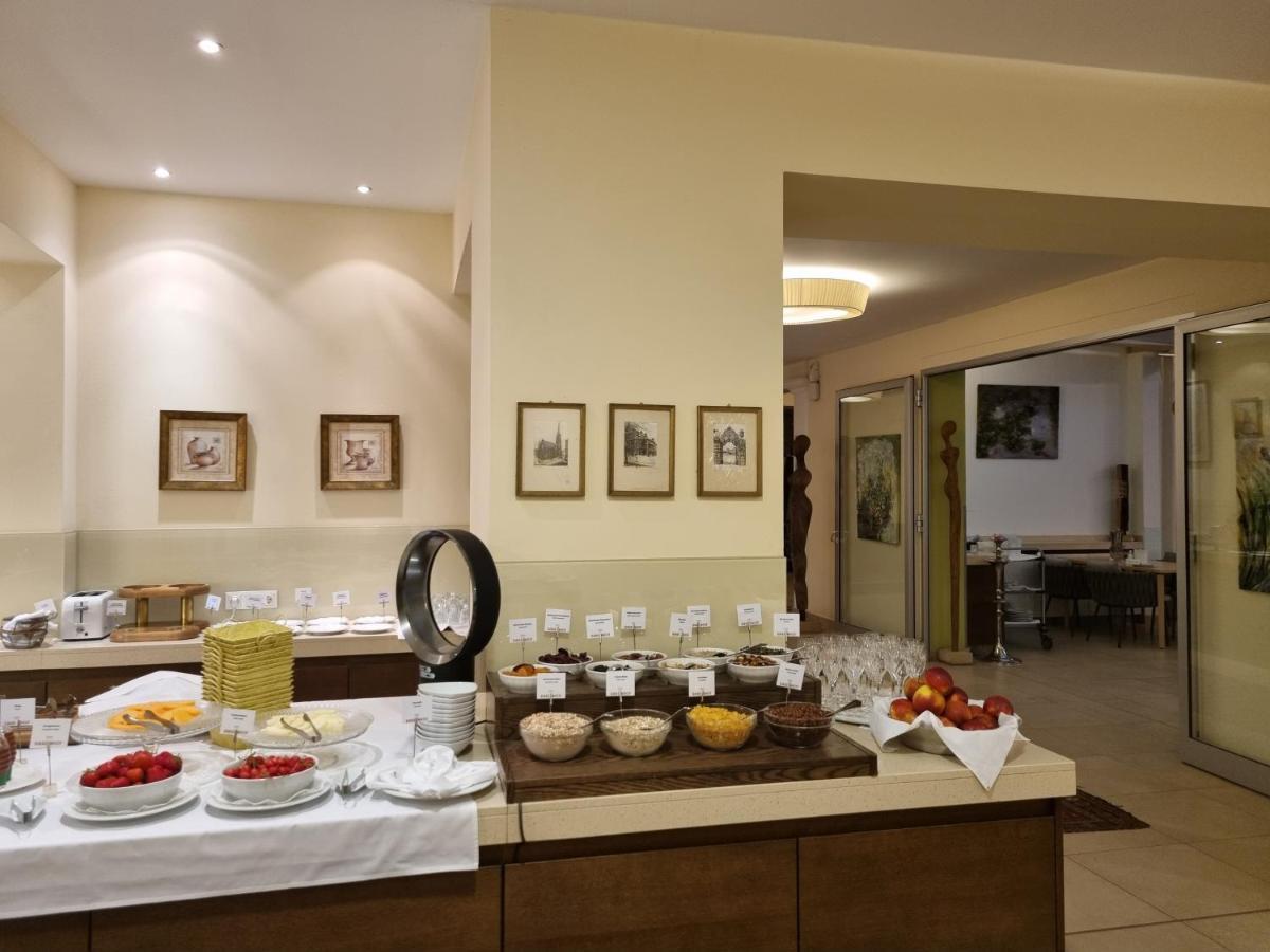Birkenhof Gols - B & B - Wohlfuehl Hotel Mit Wochenend-Restaurant Eksteriør billede