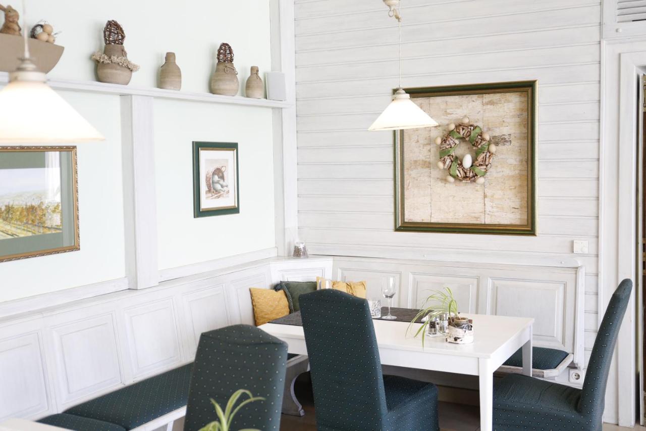 Birkenhof Gols - B & B - Wohlfuehl Hotel Mit Wochenend-Restaurant Eksteriør billede