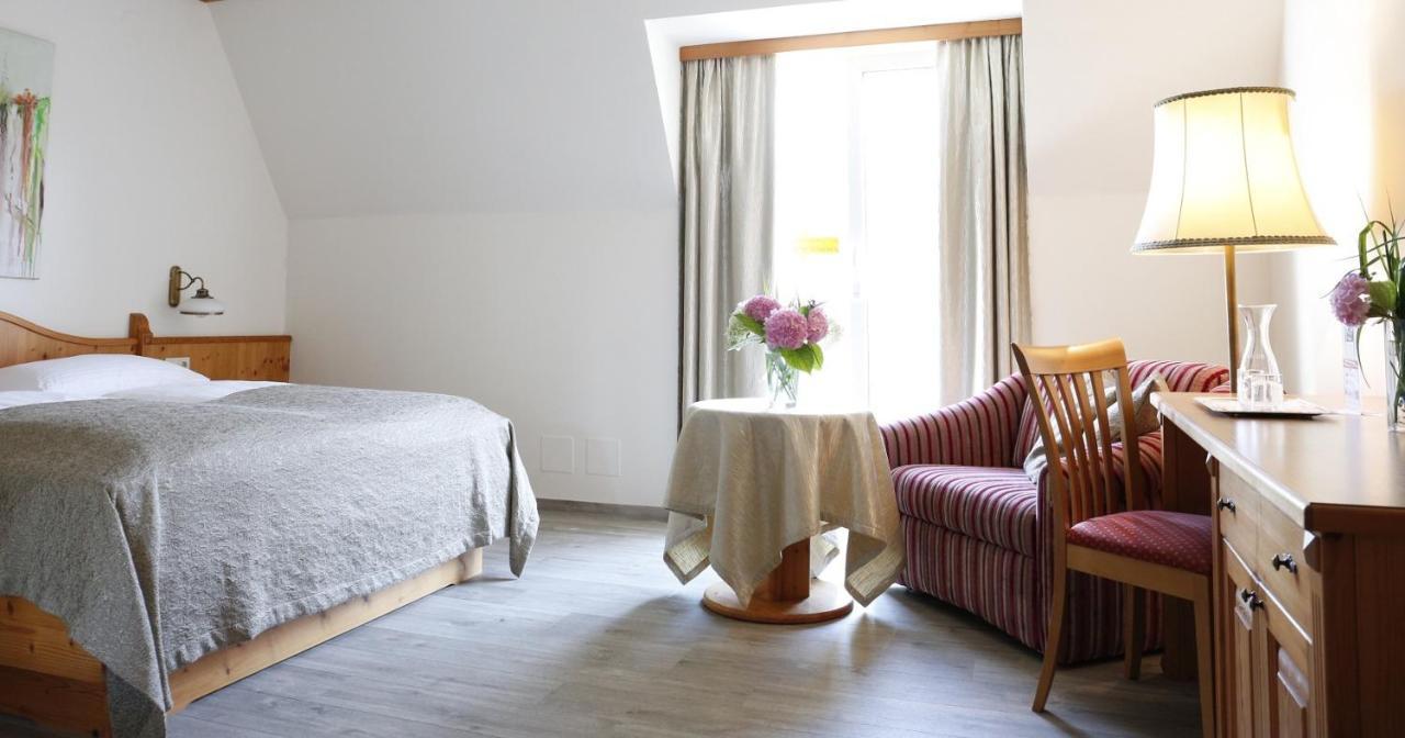 Birkenhof Gols - B & B - Wohlfuehl Hotel Mit Wochenend-Restaurant Eksteriør billede