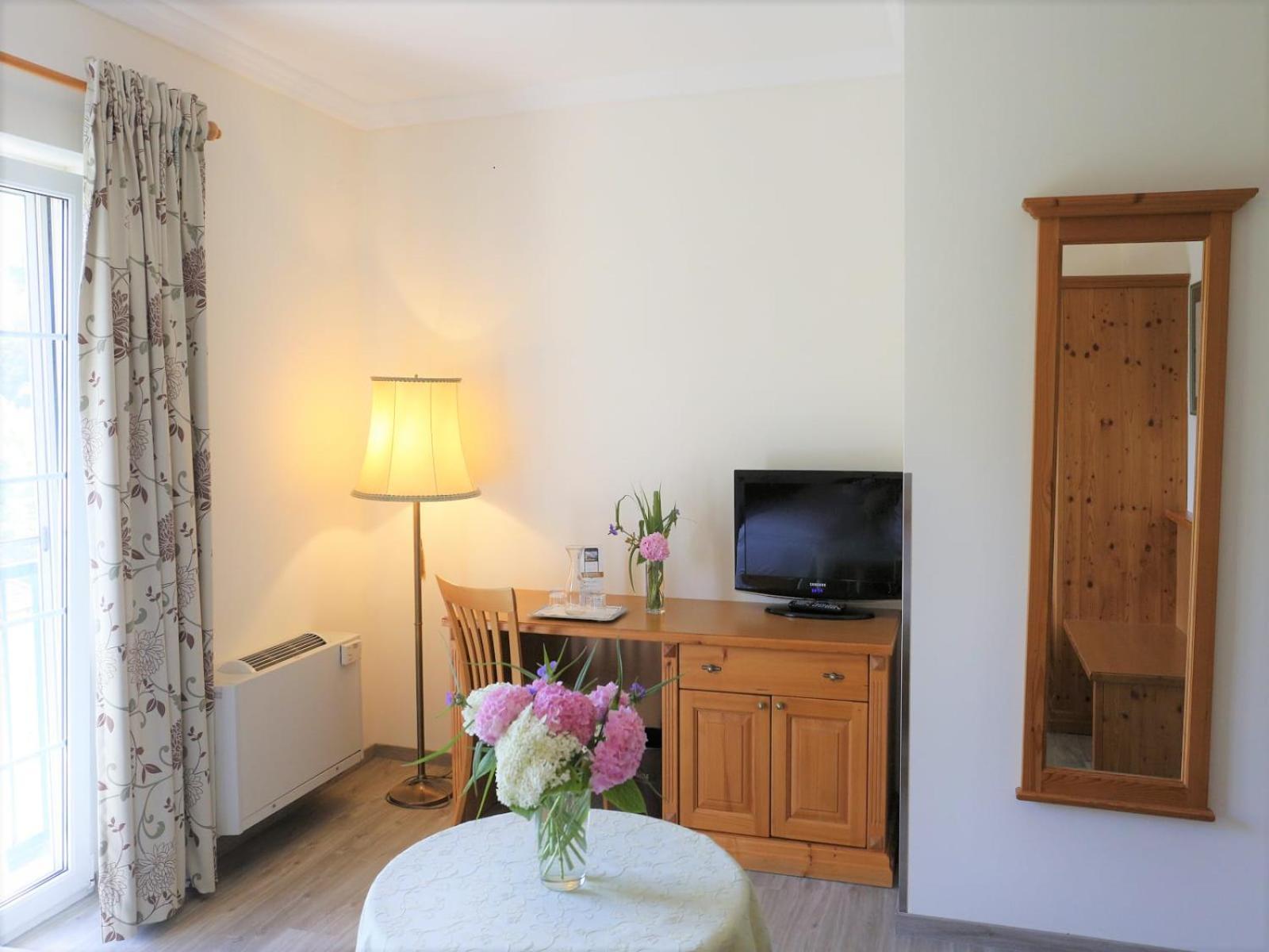 Birkenhof Gols - B & B - Wohlfuehl Hotel Mit Wochenend-Restaurant Eksteriør billede