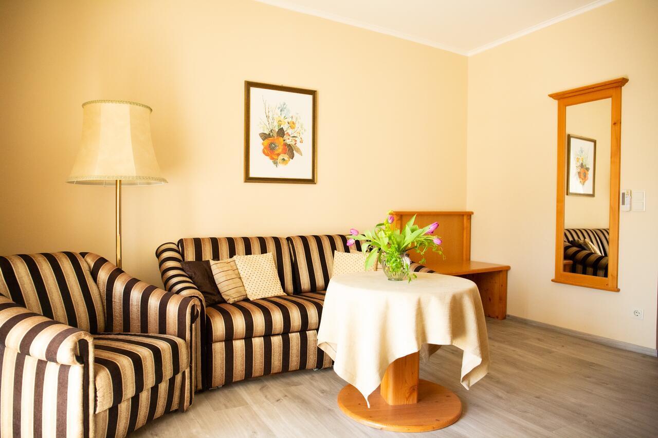 Birkenhof Gols - B & B - Wohlfuehl Hotel Mit Wochenend-Restaurant Eksteriør billede