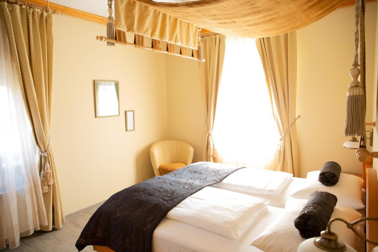 Birkenhof Gols - B & B - Wohlfuehl Hotel Mit Wochenend-Restaurant Eksteriør billede